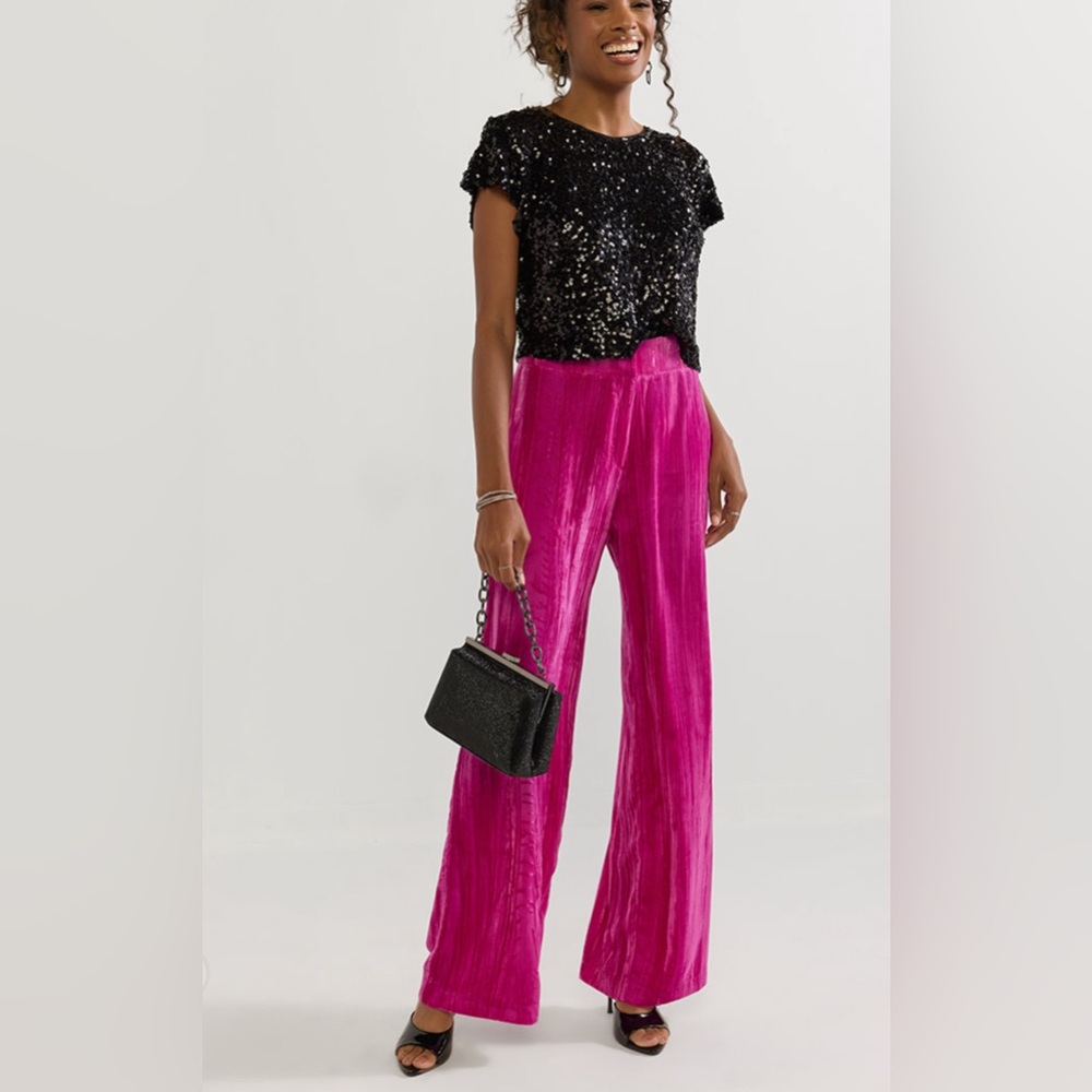 New Francesca’s Kristin Velvet Textured High Rise Wide Leg Trouser Pants